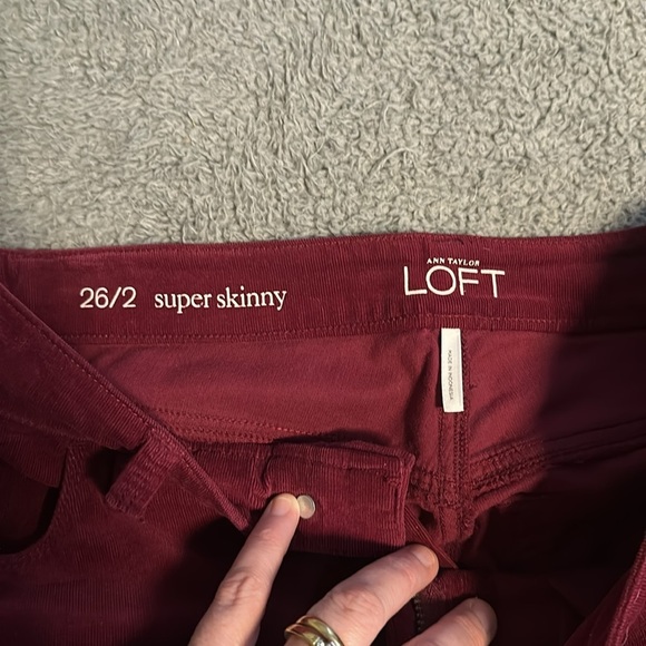 Ann Taylor Loft super skinny lightweight cord pants size 2 - Picture 2 of 6